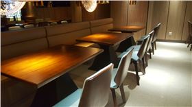 深圳万科城黑土印象餐厅实木餐桌椅-达芬家具标准化定制！